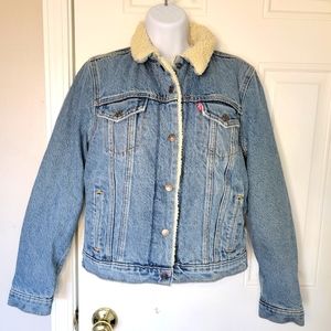 Levi's women's fleece lined denim trucker jacket M Vintage
